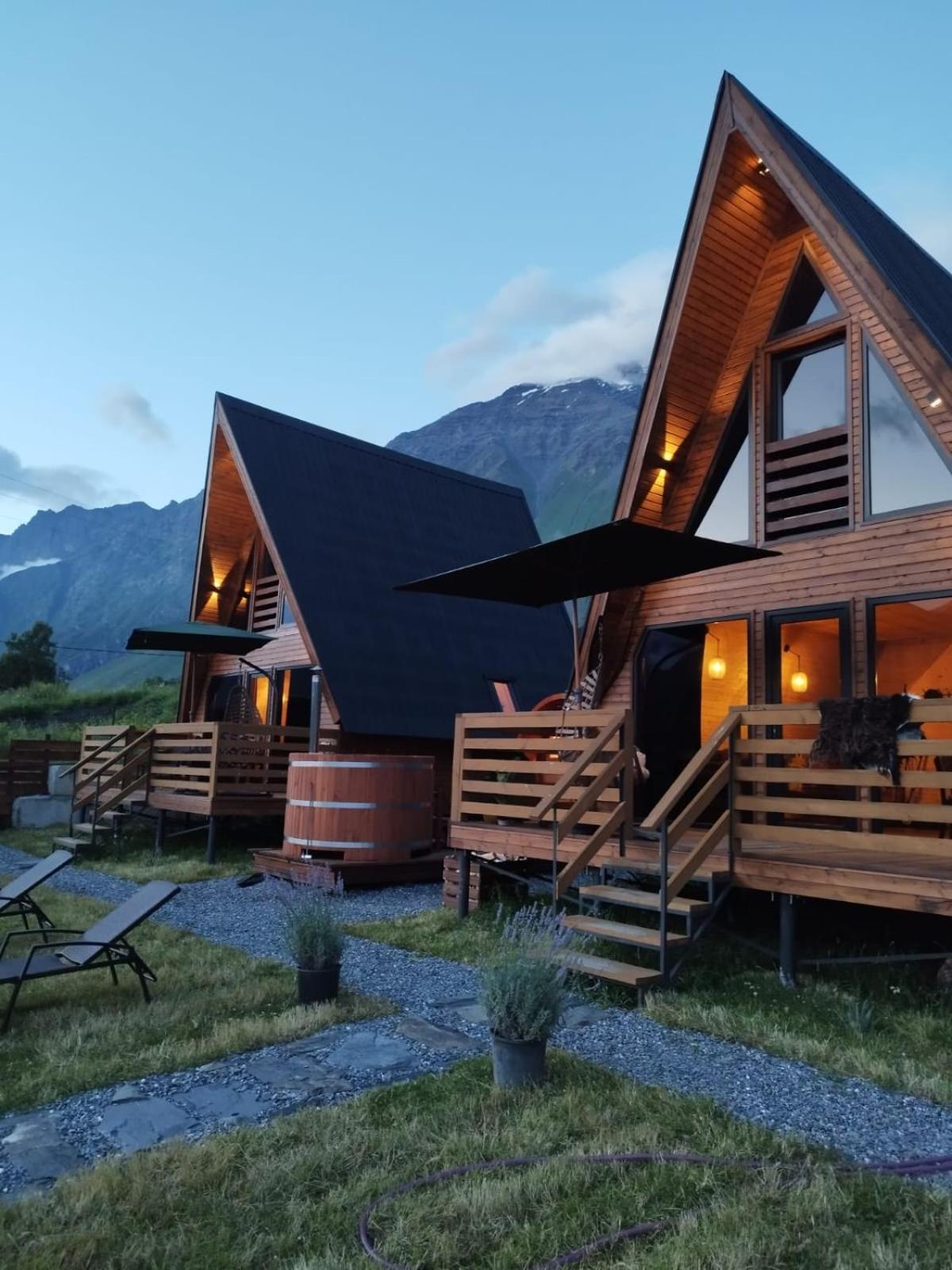 Kazbegi Spa Resort Cottages Exterior photo